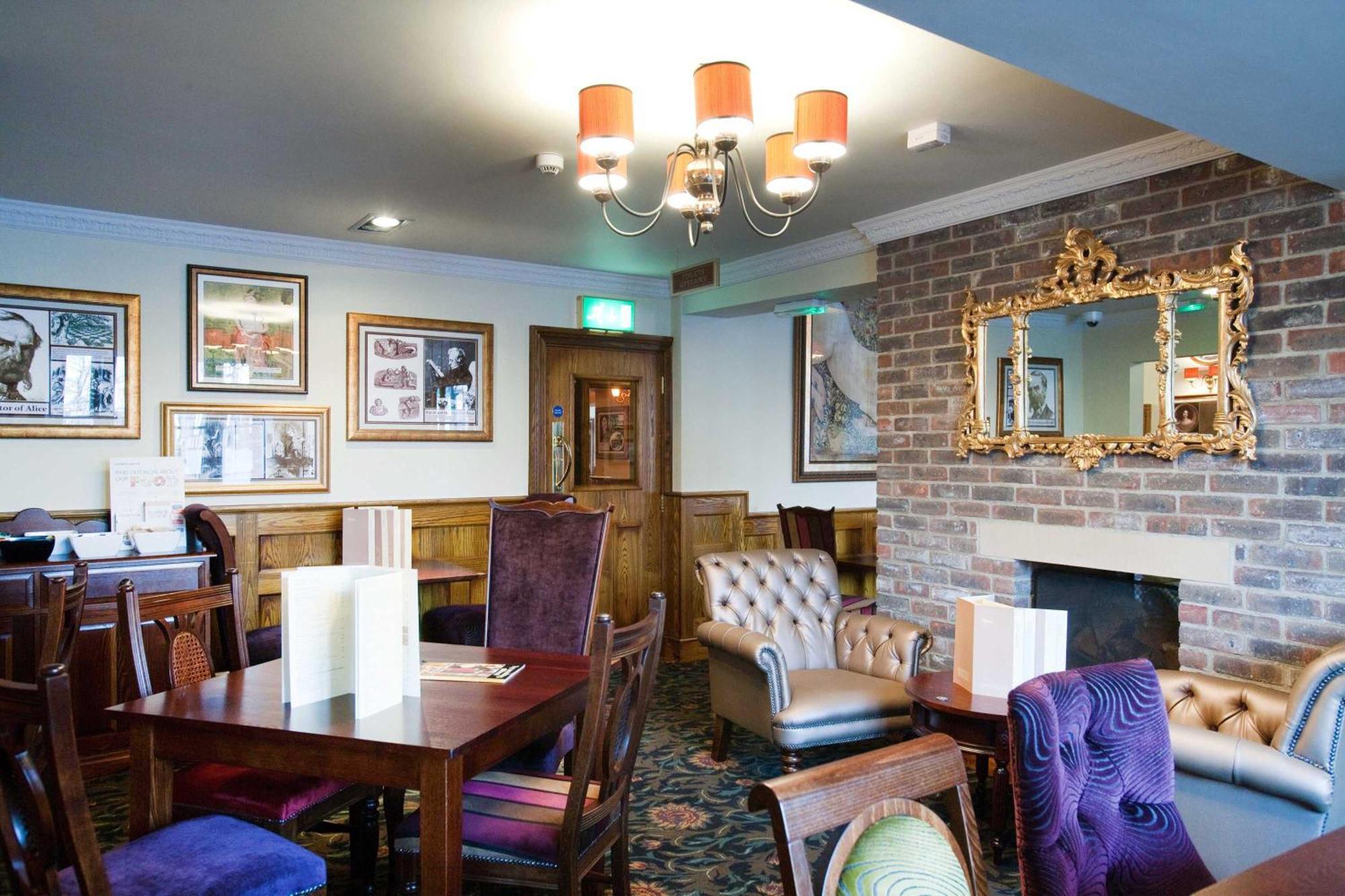 The Unicorn Hotel Wetherspoon Ripon Exterior photo