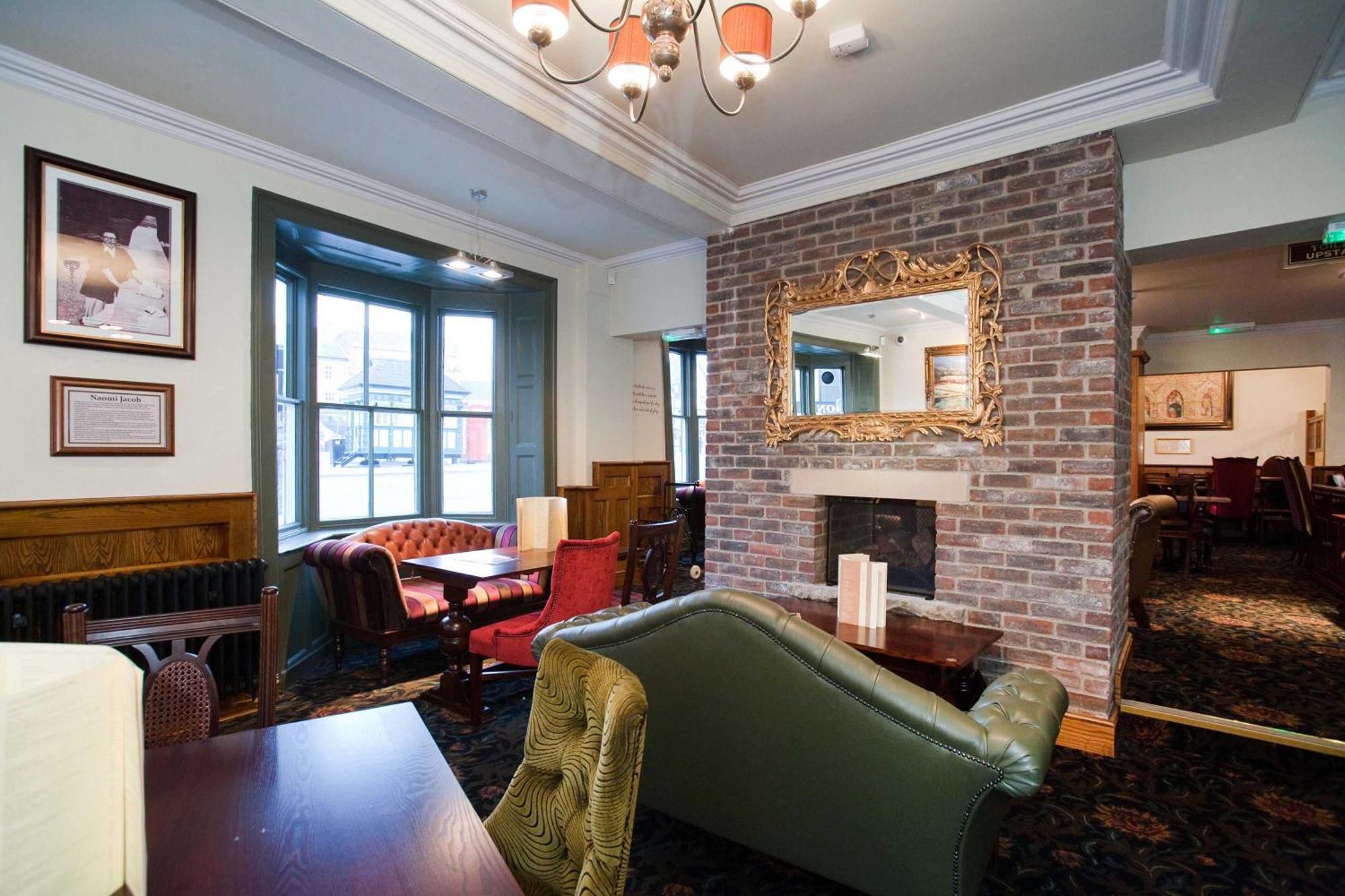 The Unicorn Hotel Wetherspoon Ripon Exterior photo