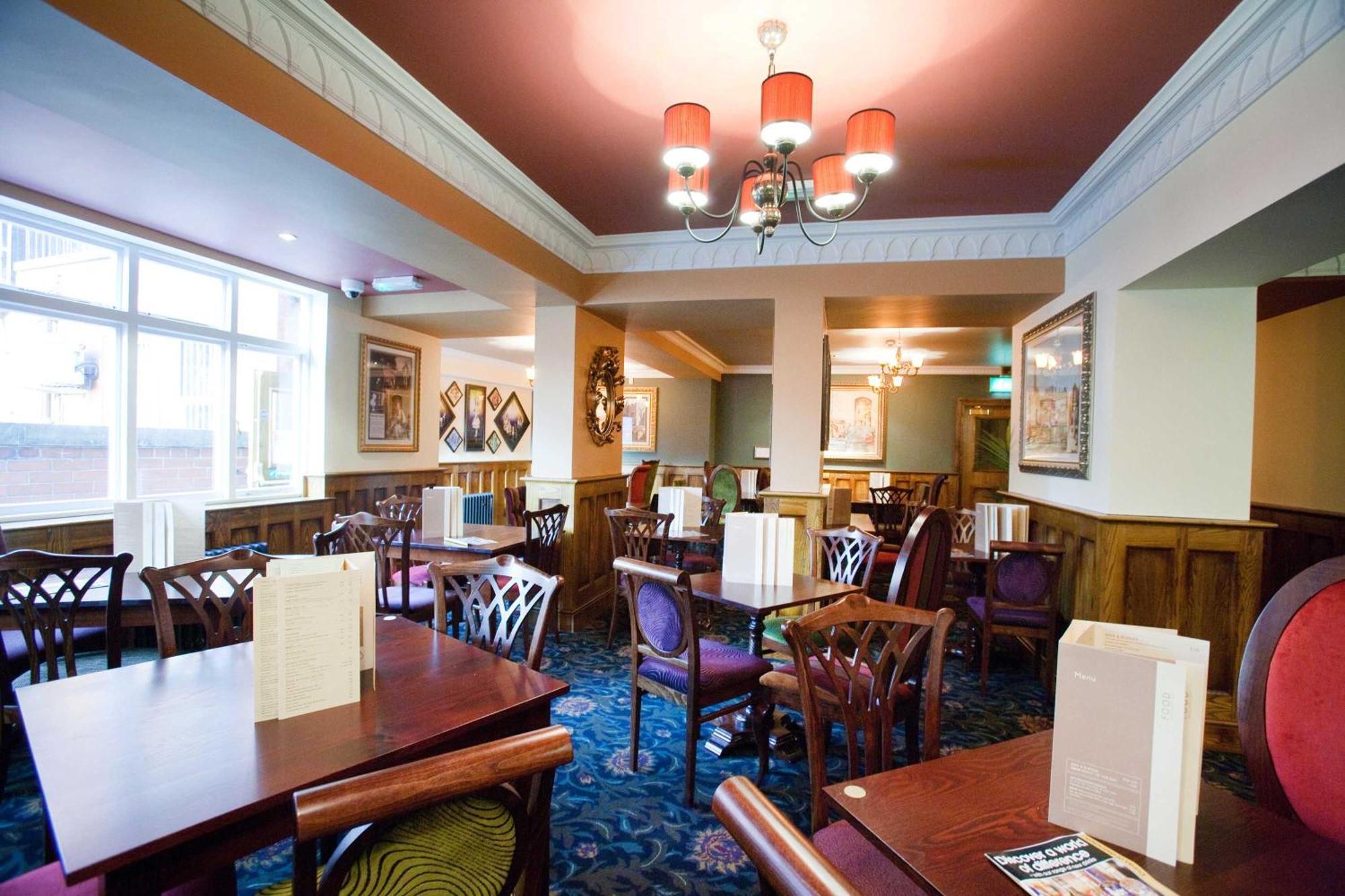 The Unicorn Hotel Wetherspoon Ripon Exterior photo